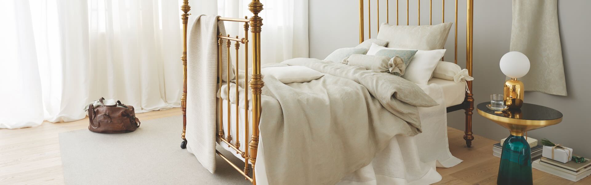 Leitner Bettwaesche Messingbett gross 1920 Leitner Bettwaesche Messingbett gross 1920