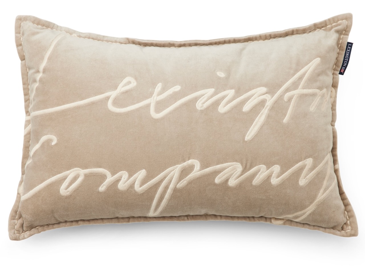 Lexington Kissen Samt Logo beige Lexington Kissen Samt Logo beige
